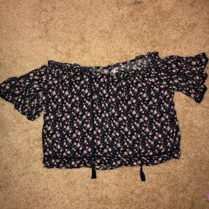 American Eagle Flower Off The Shoulder Shirt